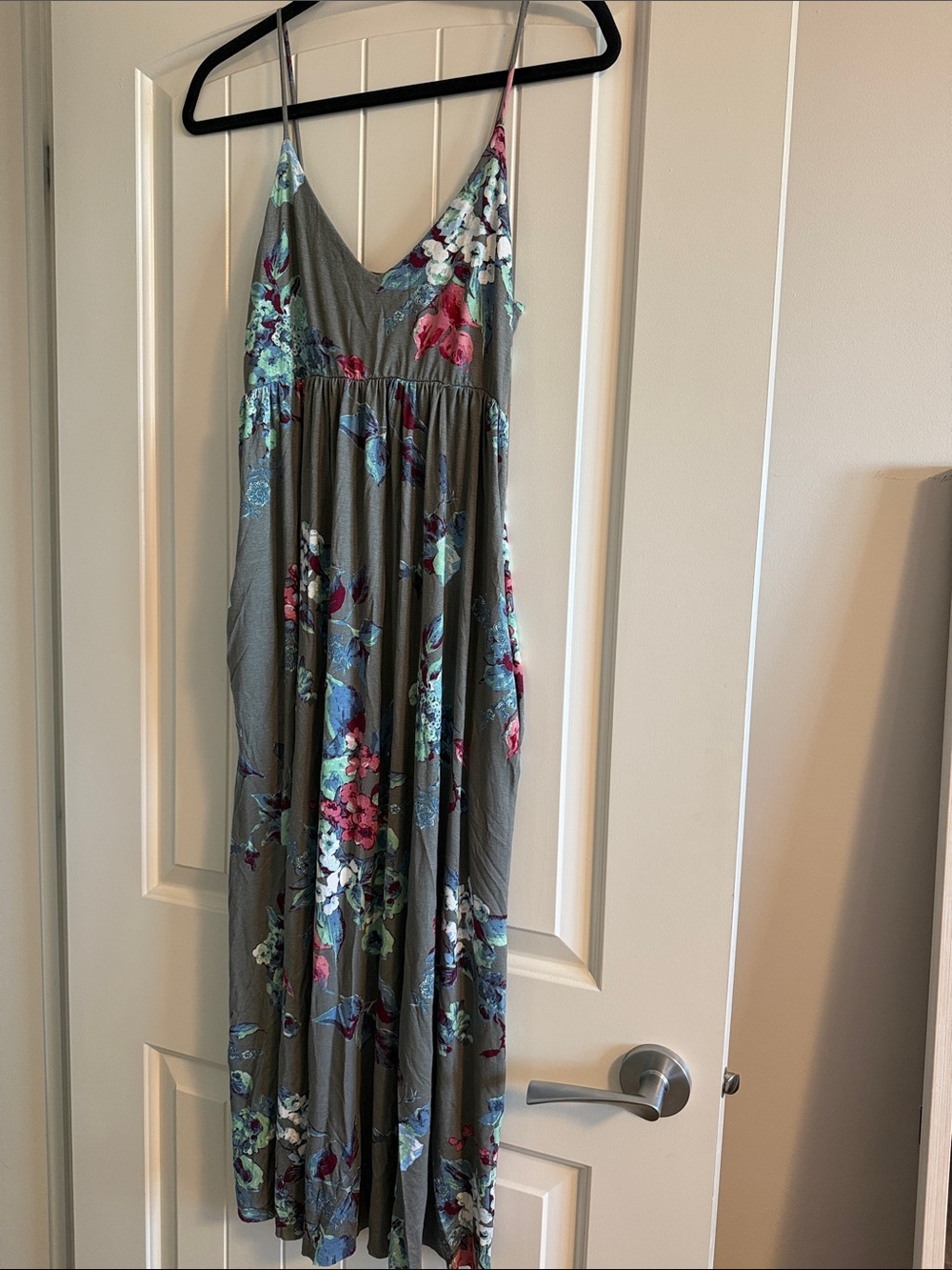 Papillon Blanc Olive Green Floral Spaghetti-Strap Maxi Dress w/ Pockets